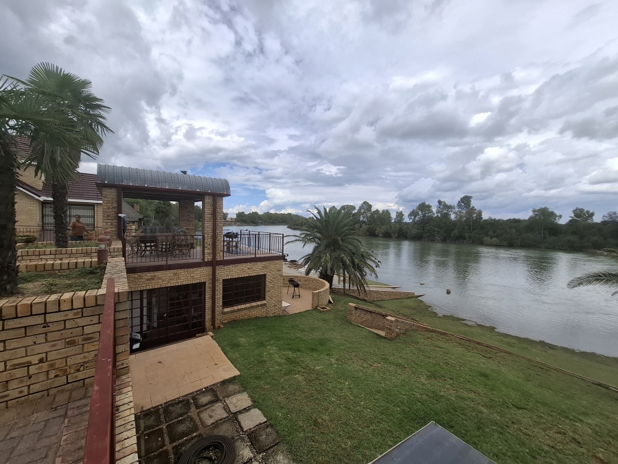 To Let 3 Bedroom Property for Rent in Bloemhof North West